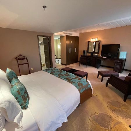 Weiselect Wanghu Hotel Kunming Luaran gambar
